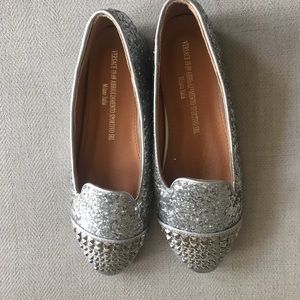 Size 4 Versace flats